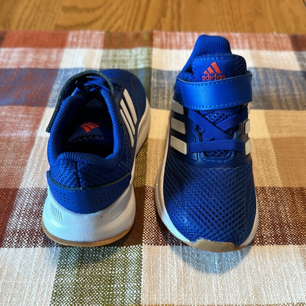 6k adidas toddler sneakers - Picture 3 of 4